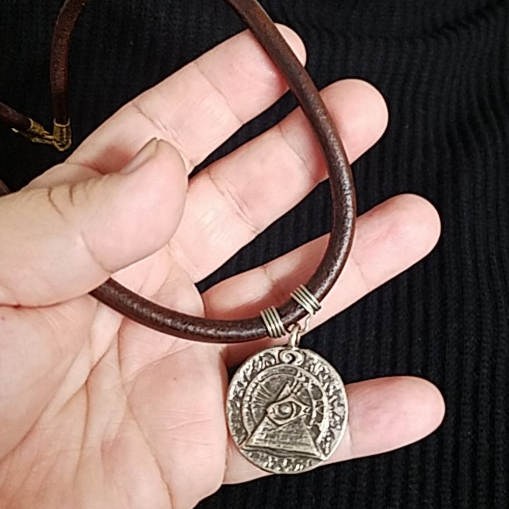 Choker - Picture 6 of 6